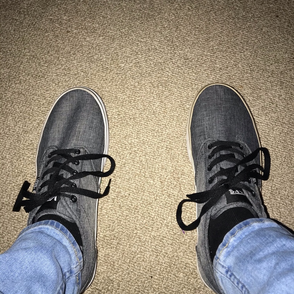 Vans Atwood Grey (used)
Size: 10